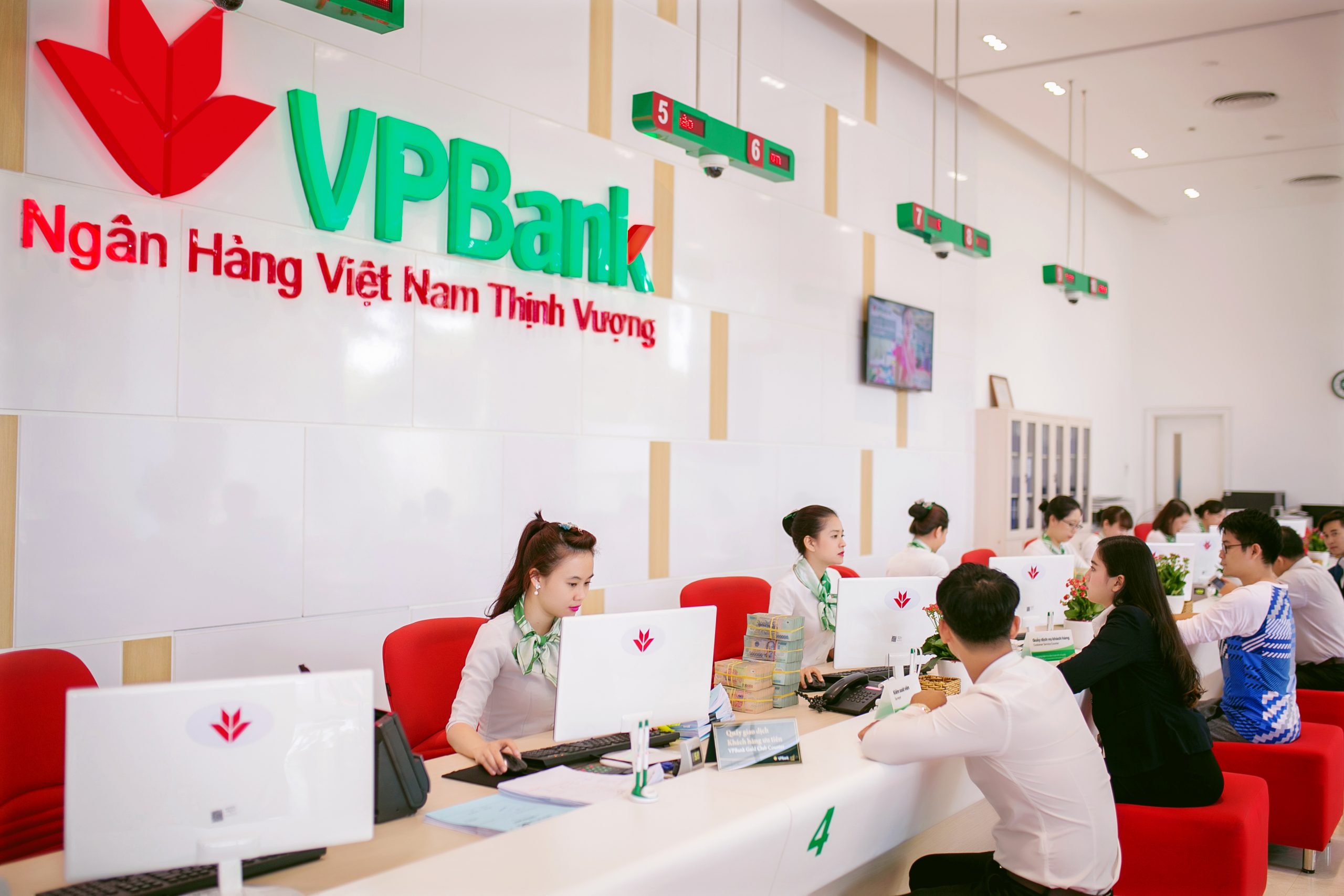 Vay tín chấp theo lương ngân hàng VPBank 